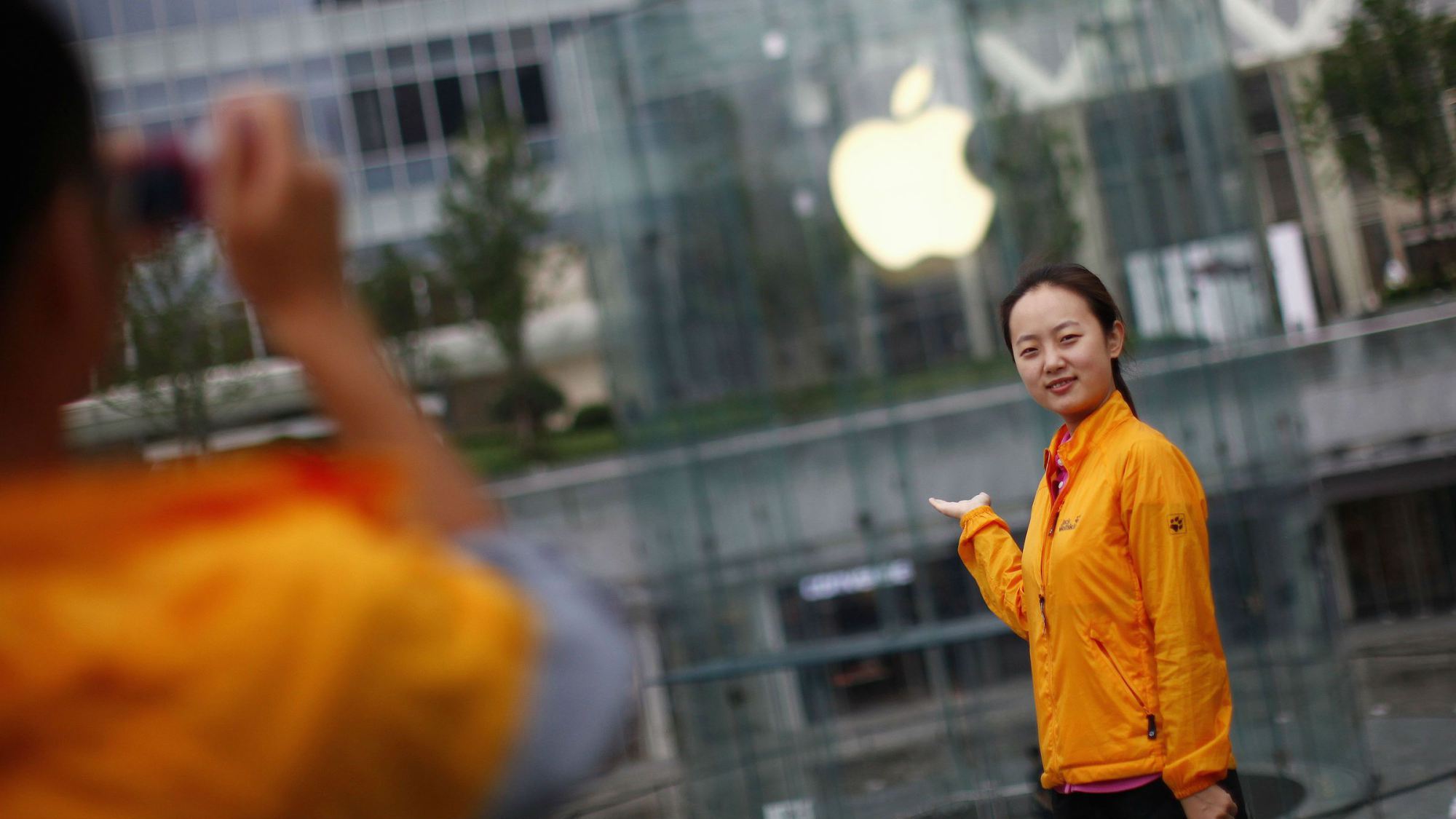 apple-china-women-web